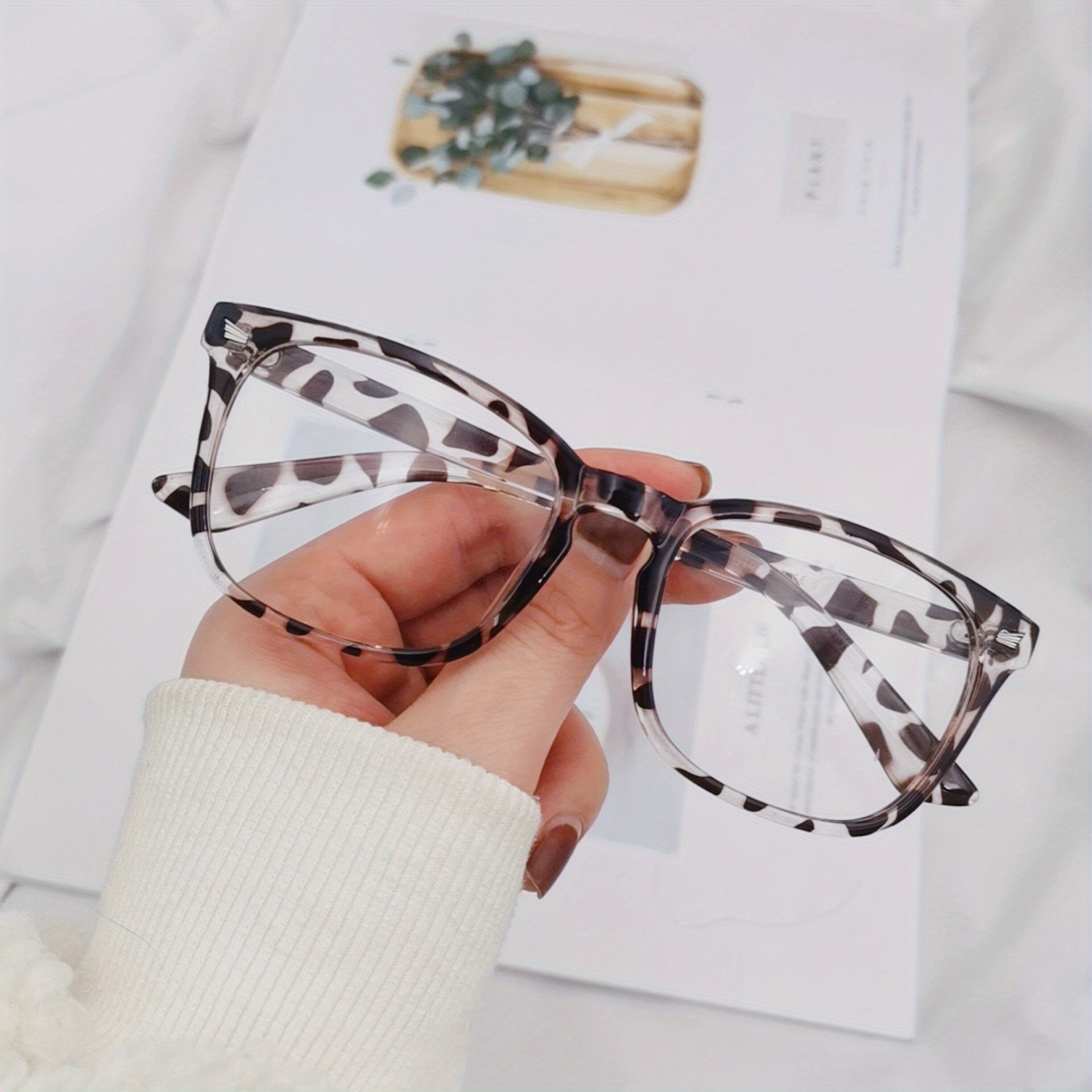 Square Frame Rivet Decor Clear Lens Glasses