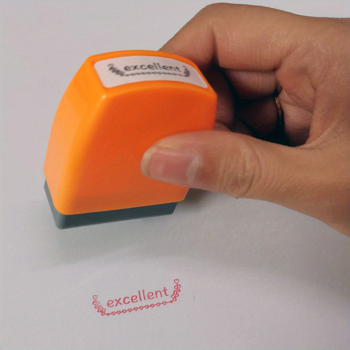 Wireless Mouse with Silent Clicks and Ergonomic Design - Black