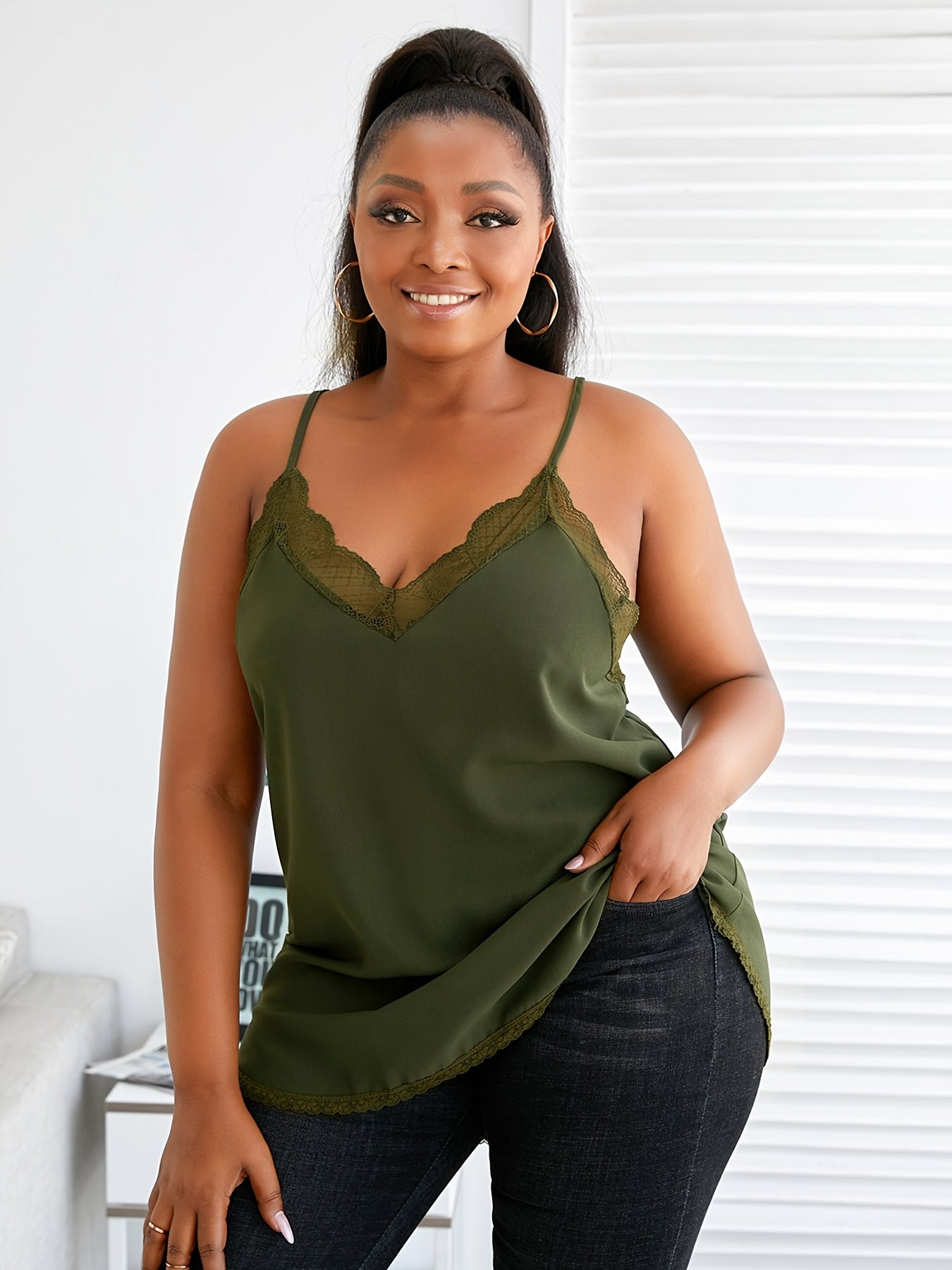  Contrast Lace Loose Fit Cami Tops