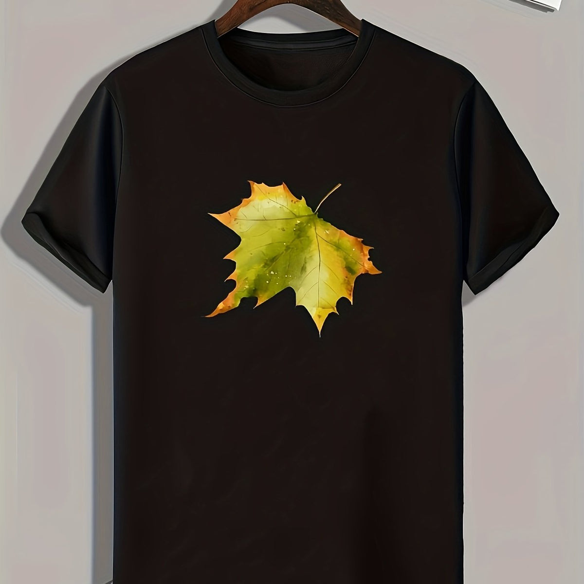 Leaf Pattern Print Men's Sports T-shirt for Fitness Activities