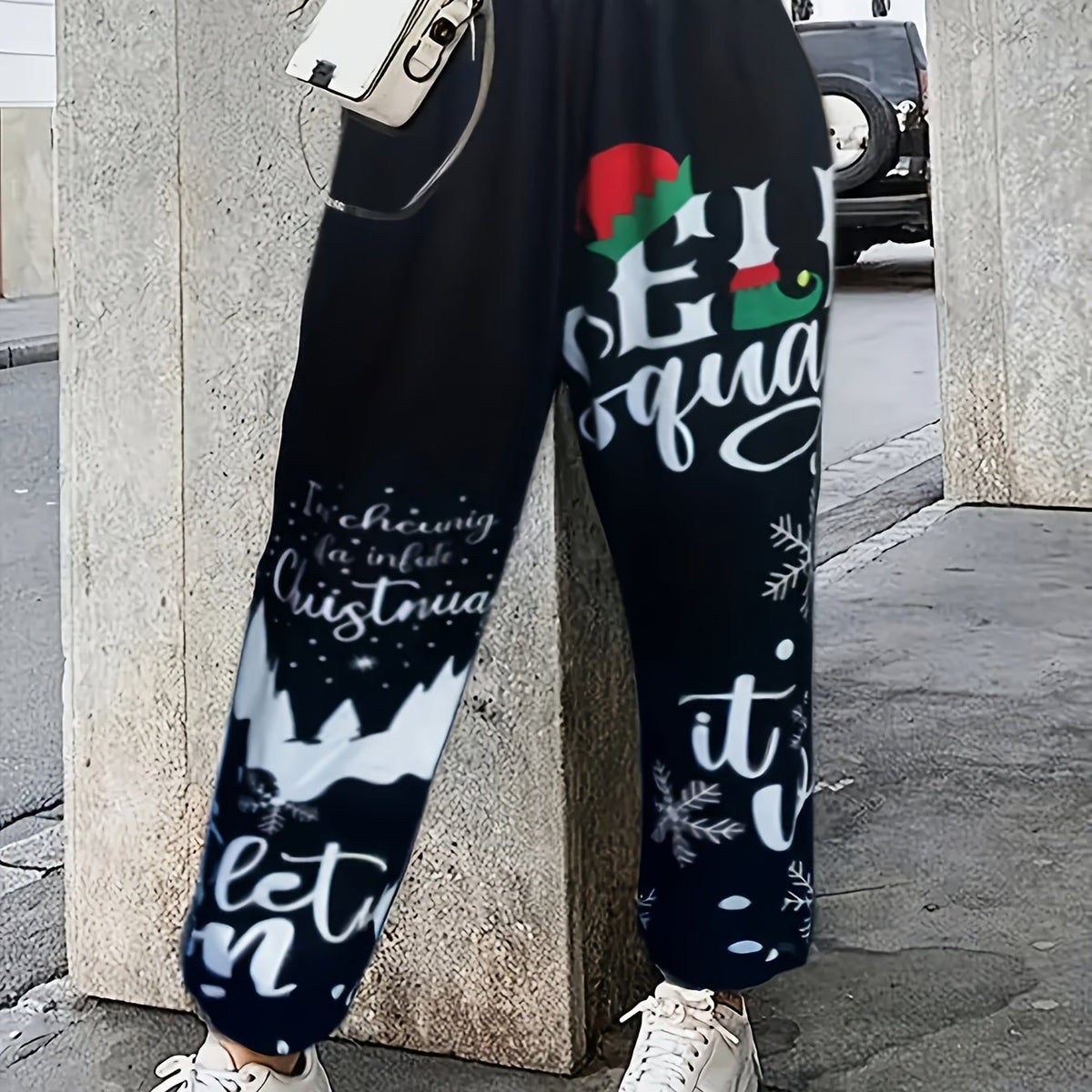 Women's Plus Christmas Jogger Pants - Hat & Snowflake Print