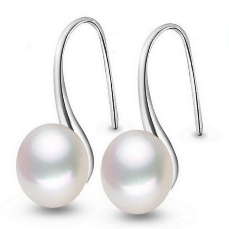 High Touch Pearl Stud Earrings