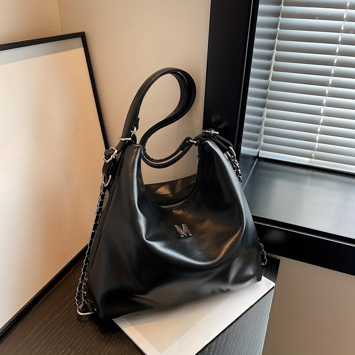 Metal Chain Large Capacity Tote Bag PU Leather Textured Shoulder Bag