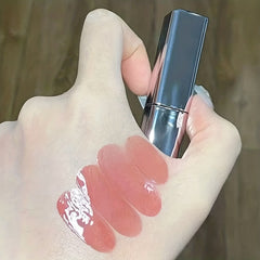 Moisturizing Lip Glaze with Lustrous Finish