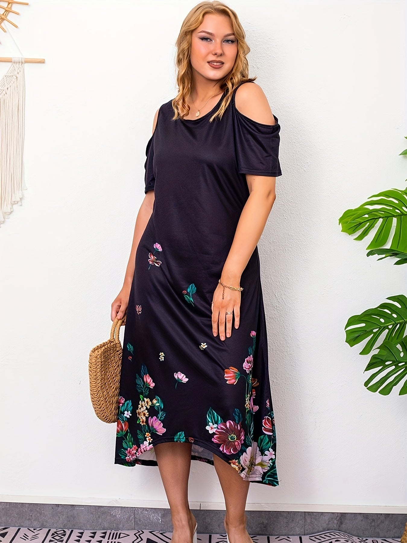  Floral Print Cold Shoulder Short Sleeve Round Neck Dress