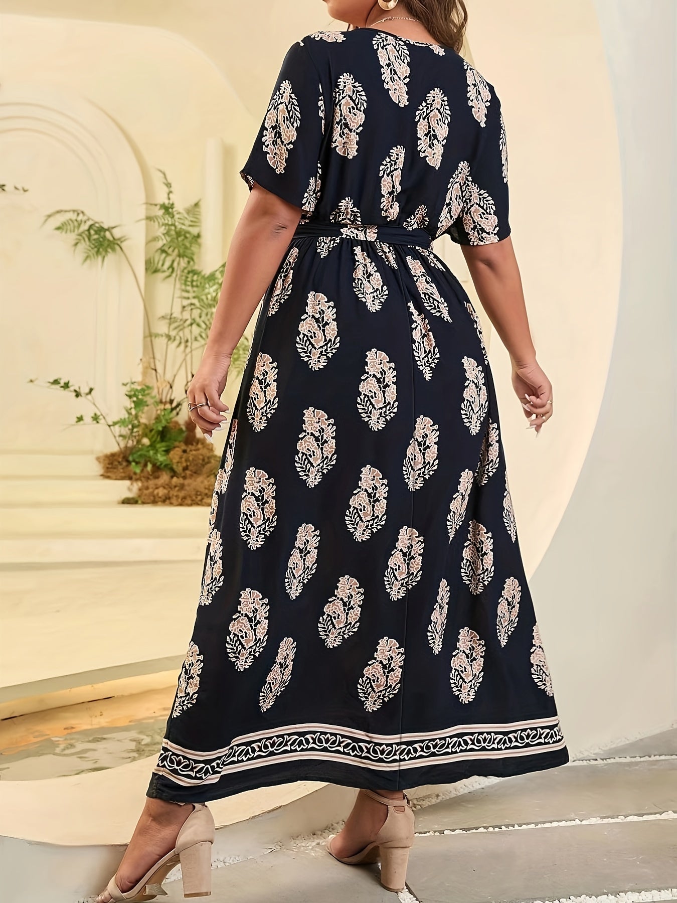 Women's Plus Floral Print Short Sleeve V-Neck Maxi Dress