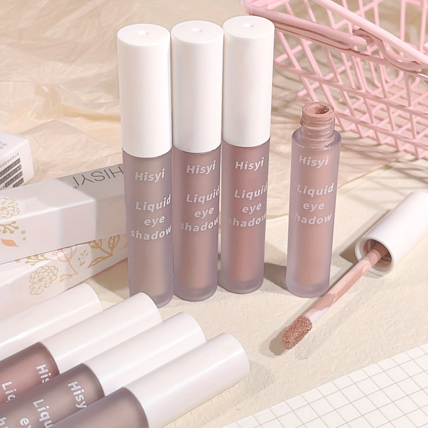 Long-Lasting Matte Liquid Eyeshadow in 4 Earth Tones