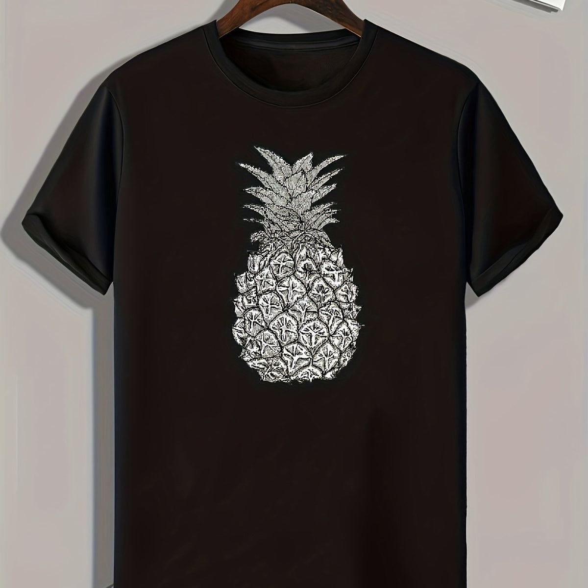 Men's Pineapple Print Graphic Tee for Summer