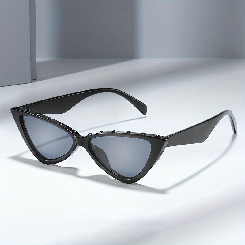 Y2K Cat Eye Sunglasses Rivet Anti Glare Glasses UV400 with Case