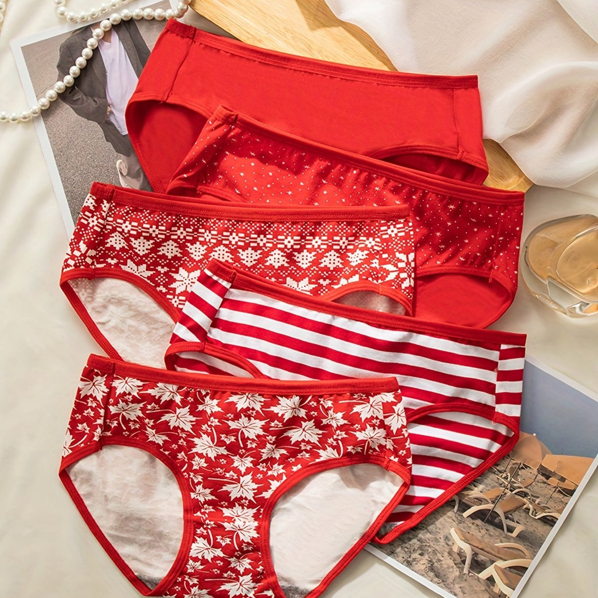 Maple Leaf Print Red Briefs Comfy Stretchy Intimates Panties Women's Lingerie