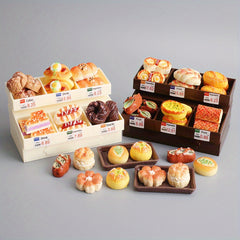 Mini Shelf for Simulated Bread and Play Desserts Storage