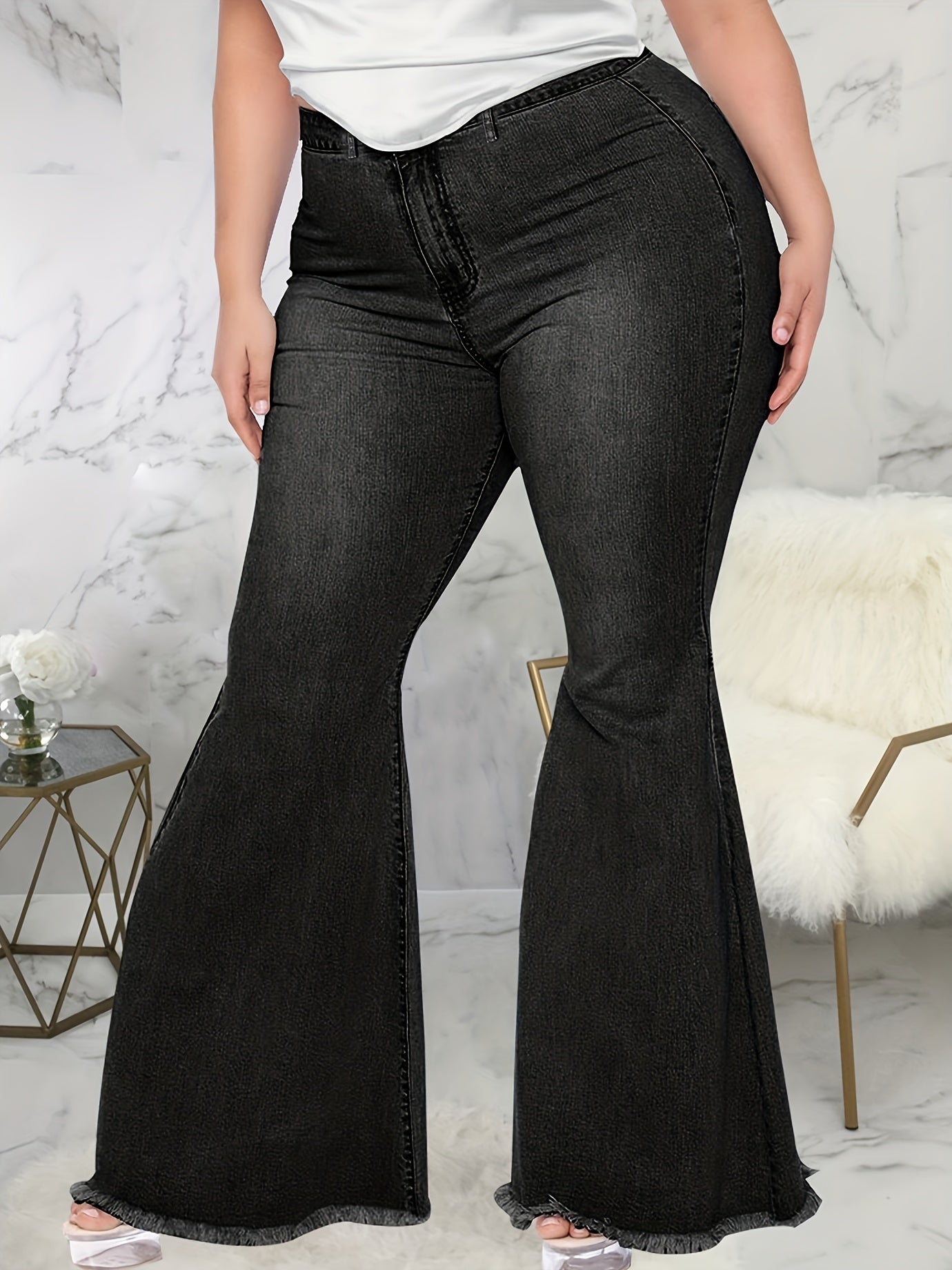 Women's Plus Size High Rise Flared Leg Jeans
