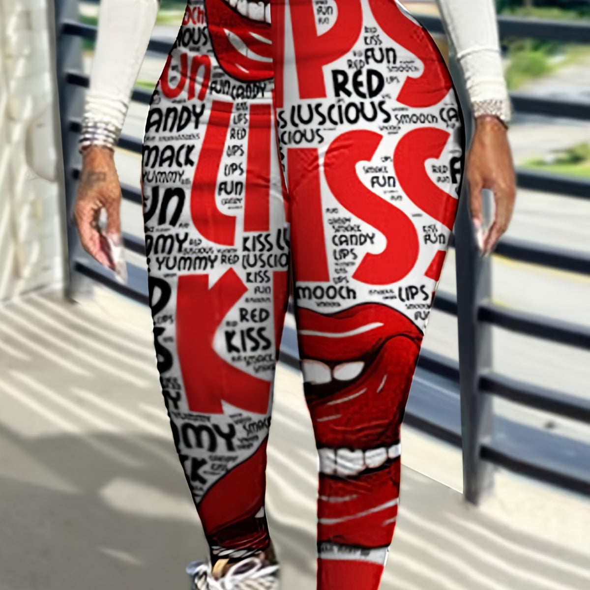  Lip & Letter Print High Rise Leggings