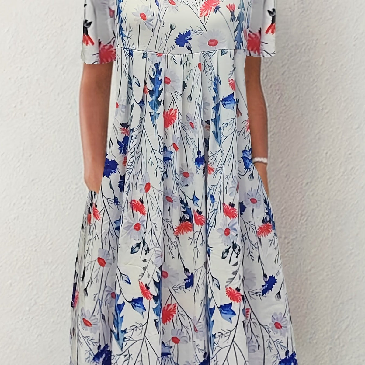 Plus Floral Print Short Sleeve Round Neck Dress With Pockets