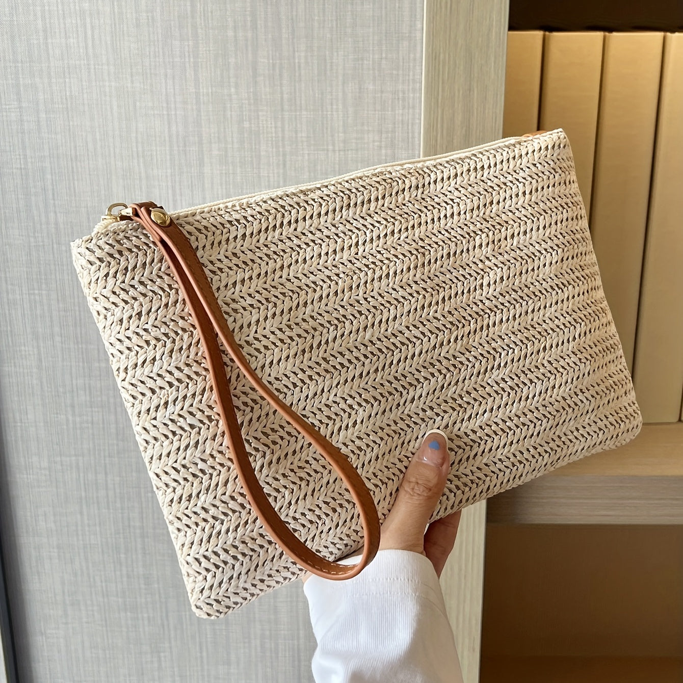 Straw Woven Clutch Bag Braided Waist Purse Zipper Handbags