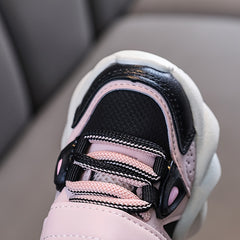 Kids Sneakers Non Slip Lightweight Breathable Easy On Off Hook & Loop Fastener