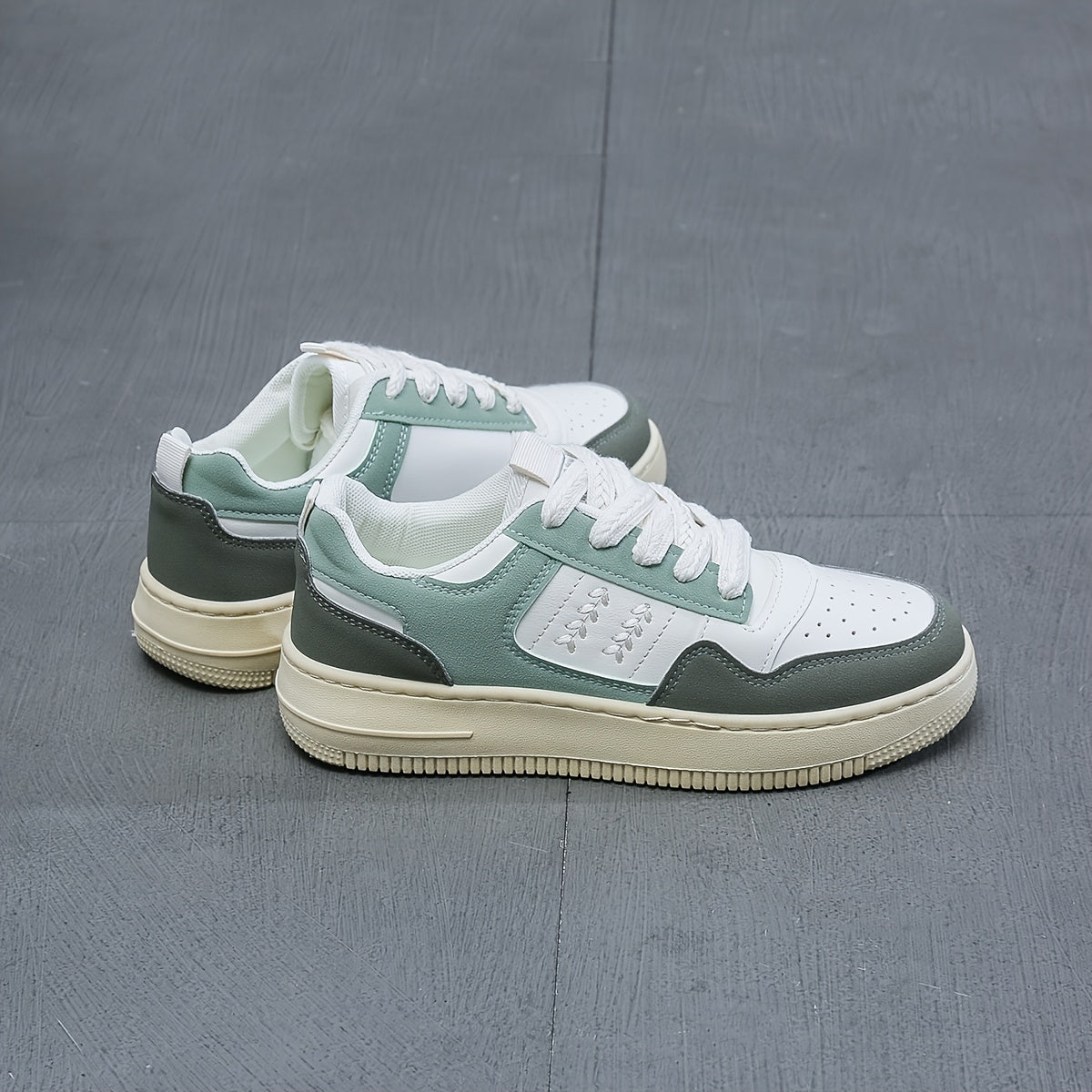 Women's Colorblock Skate Shoes Lace Up Platform Casual Flat Sneakers