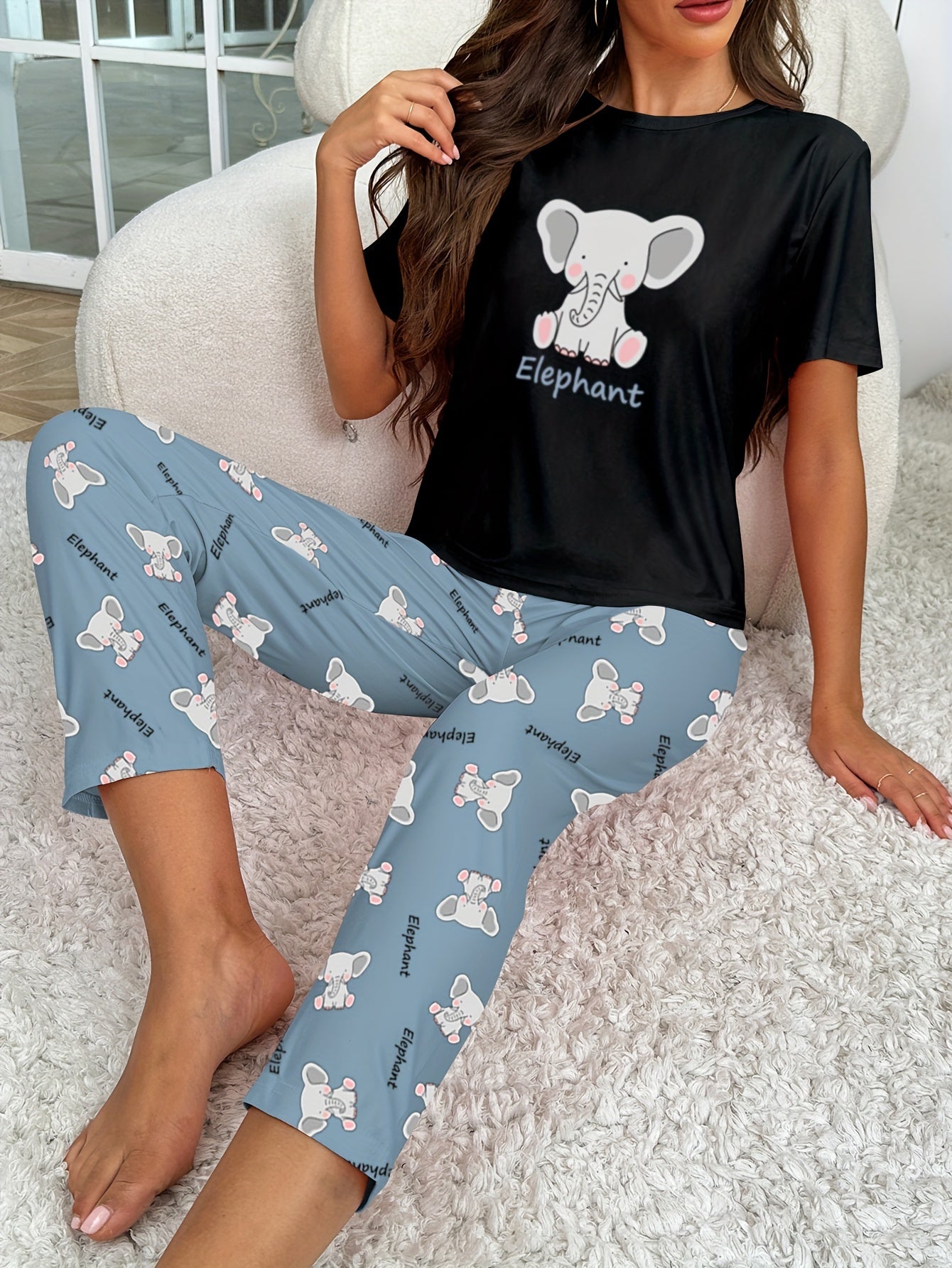 Elephant Print Pajama Set Short Sleeve Crew Neck Top & Pants Women's Sleepwear