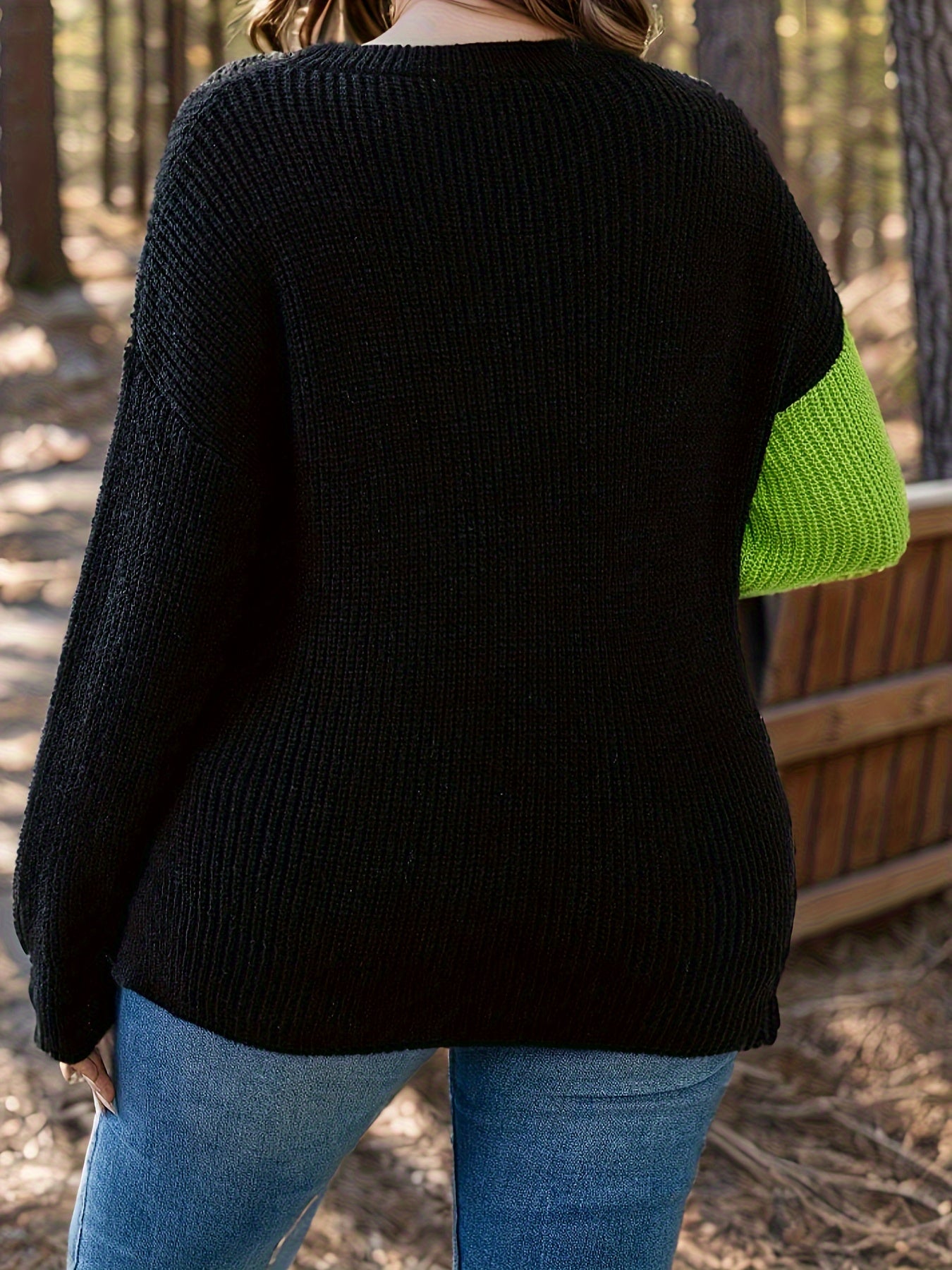  Colorblock Cut Out Long Sleeve Sweater