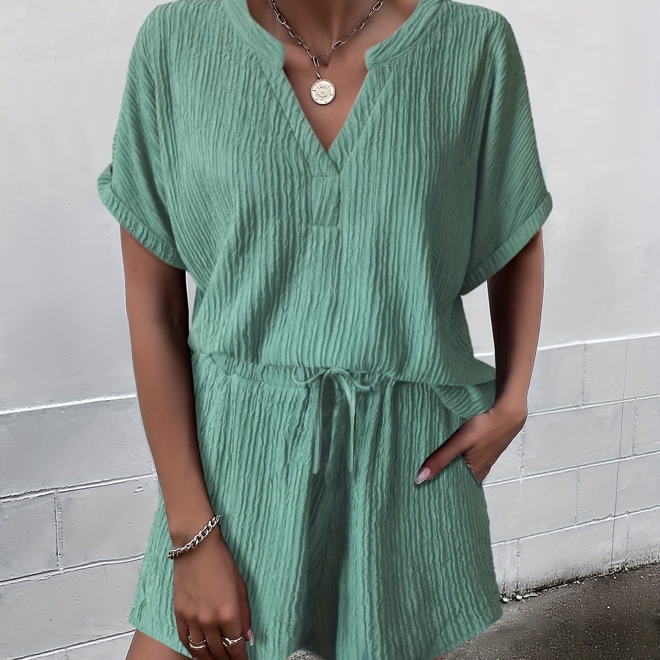 Solid Textured Two Piece Set Short Sleeve Top & Pocket Shorts Outfit