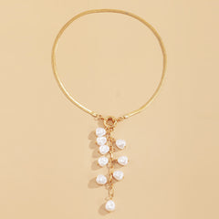 Elegant Faux Pearl Pendant Necklace