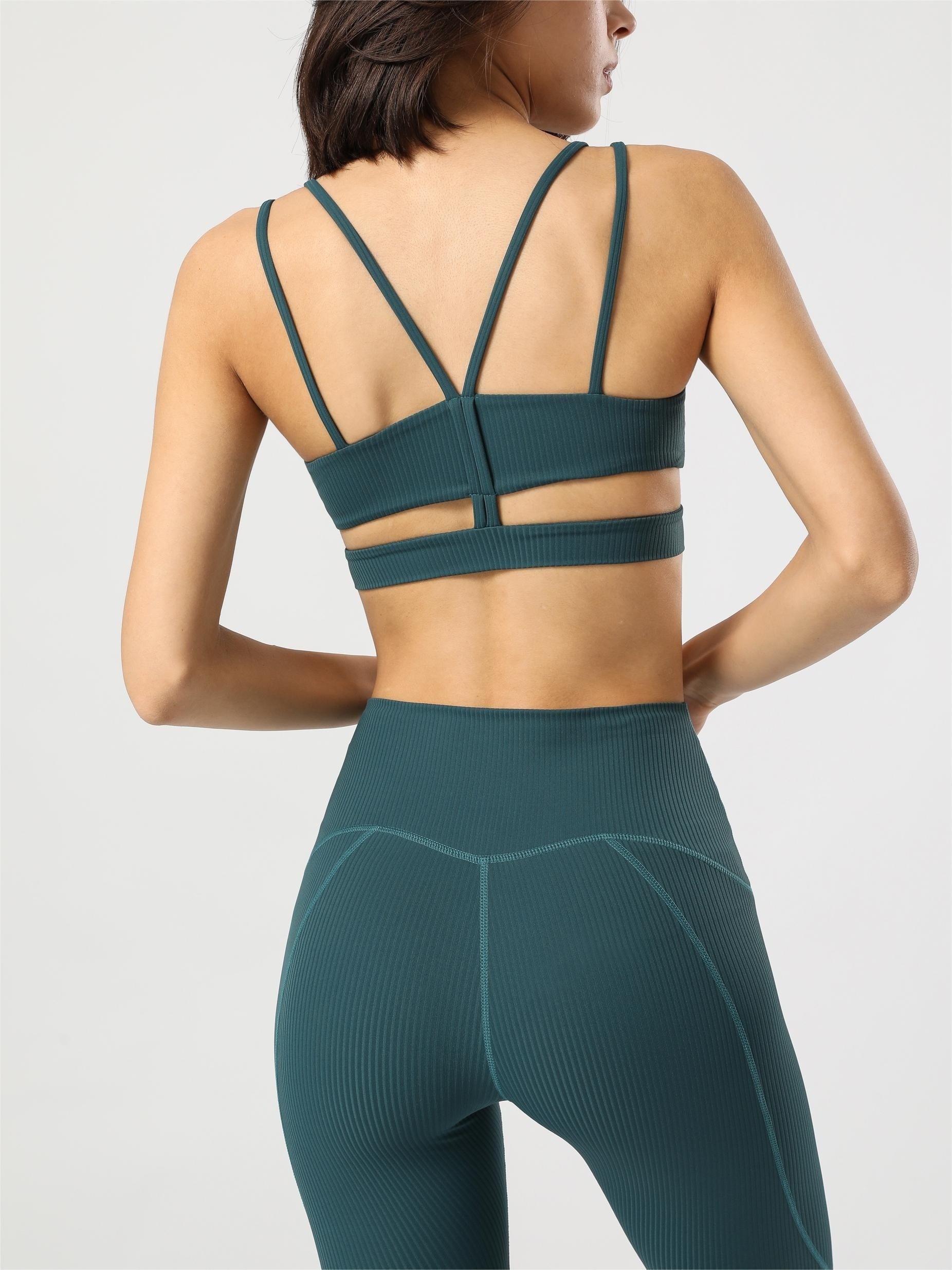 Ribbed Cut Out Sports Bra Round Neck Fitness Bra