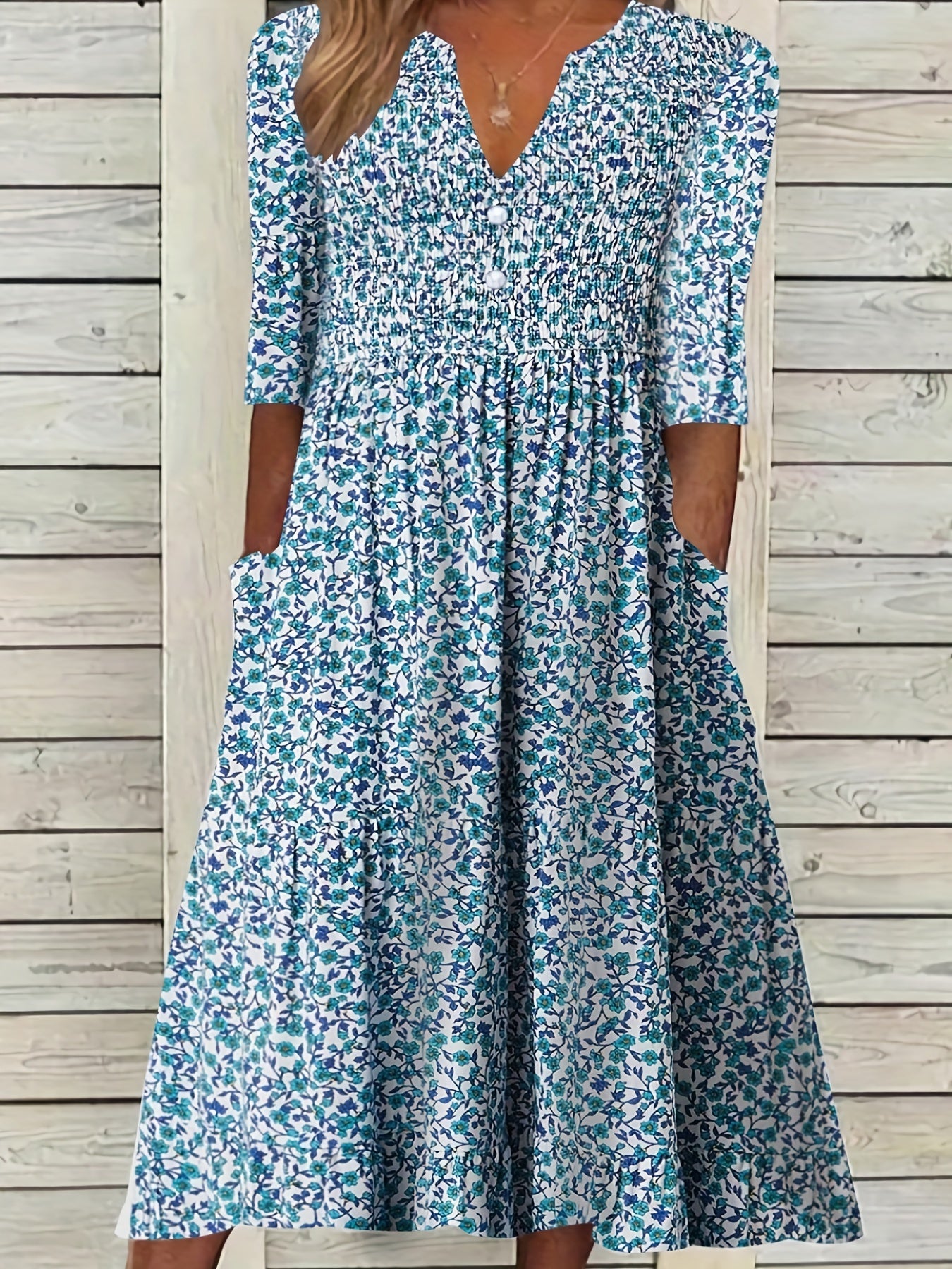  Ditsy Floral Print V Neck Dress With Pockets