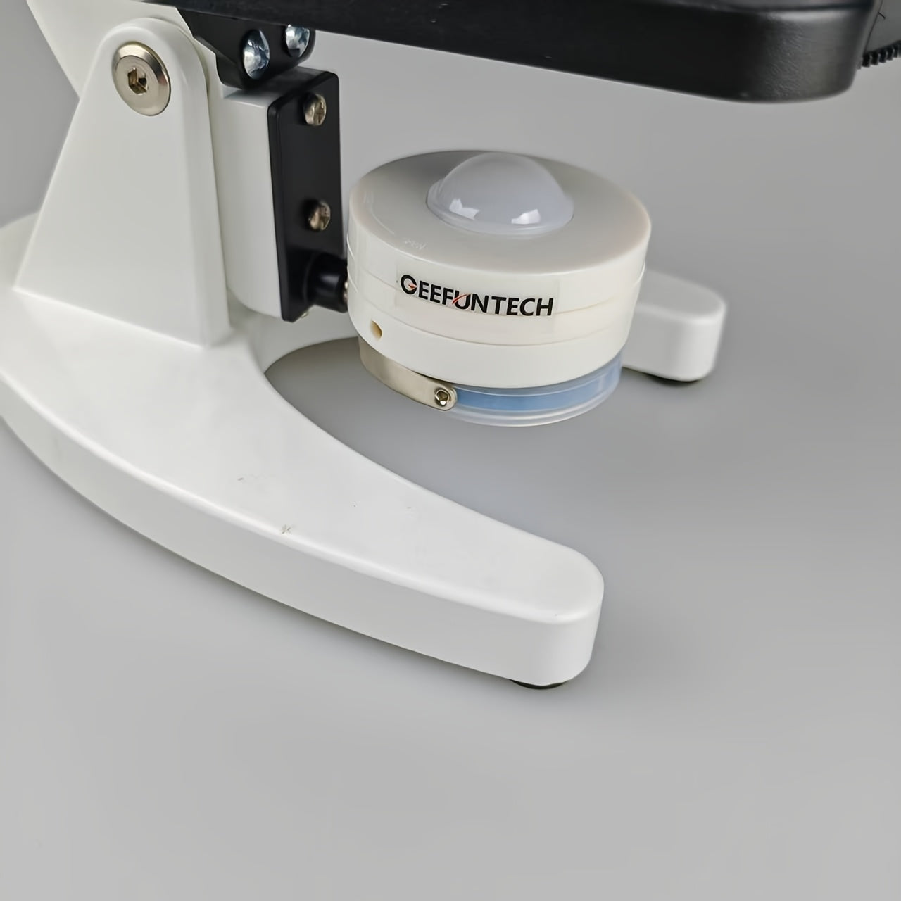 GEEFUNTECH LED Microscope Fill Light Source Wireless 3 AAA Batteries