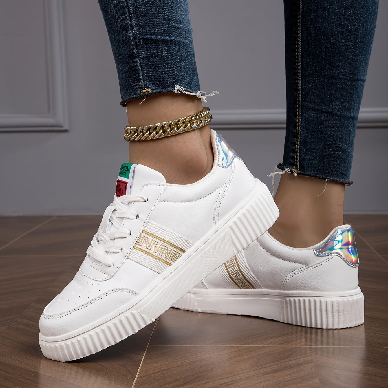 Women's Letter Graphic Lace-up Low Skate Shoes Comfy Outdoor Flats