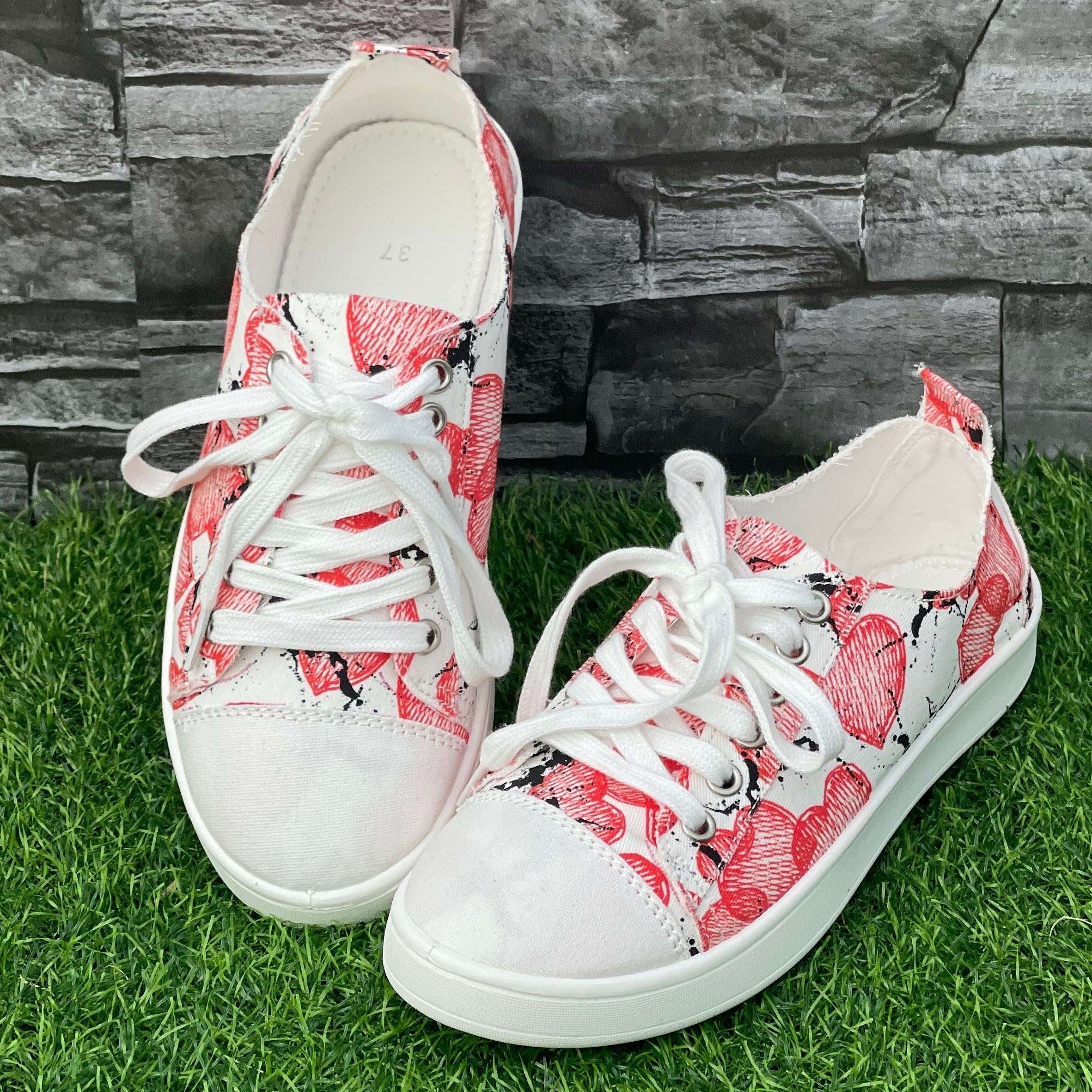 Pink Peach Heart Pattern Board Shoes Women's Shallow Mouth Casual Shoes