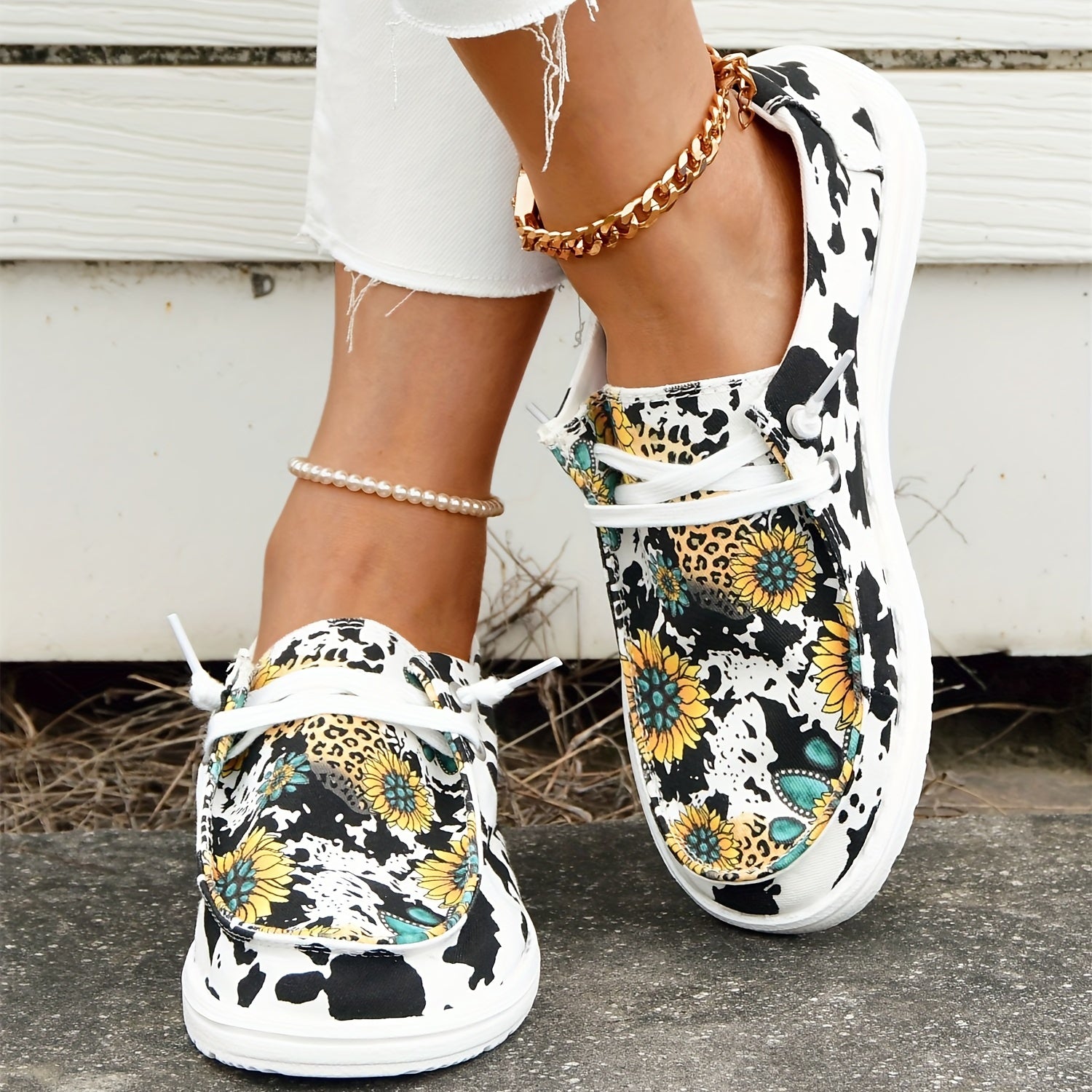 Women's Cow Sunflower Printed Canvas Loafers Lace Up Round Toe Shoes
