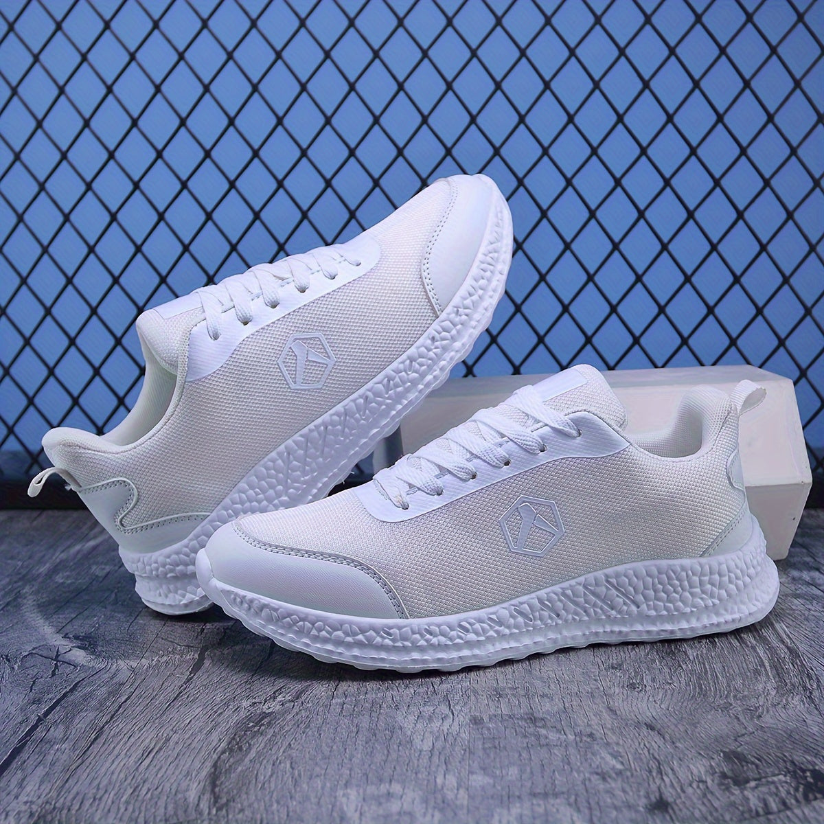 Mesh Breathable Sports Shoes Lightweight Anti Slip Travel Walking Shoes