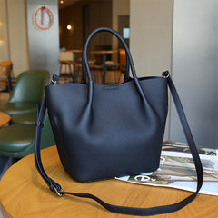 Women's Large Capacity Leather Handbag in Brown