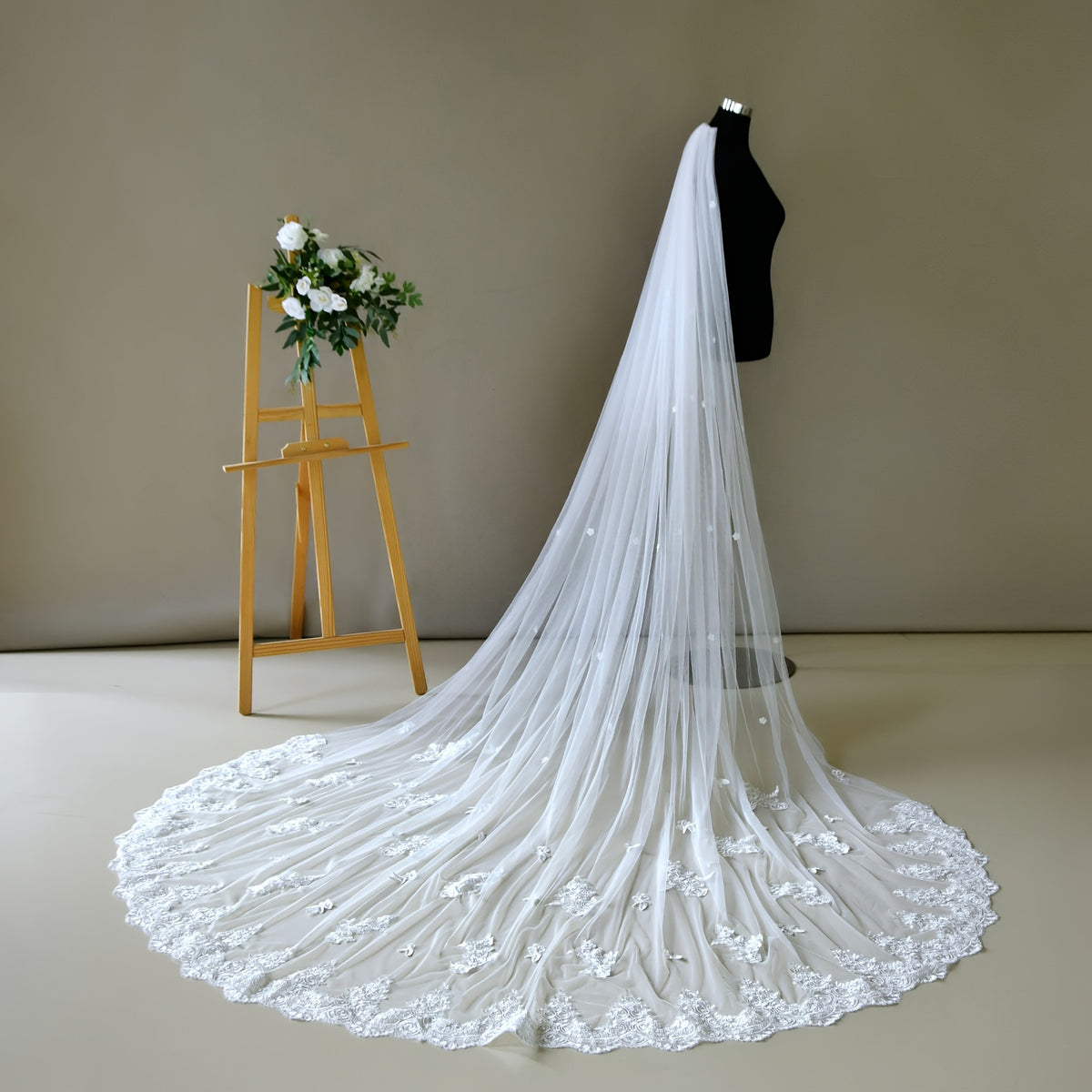 Bridal Veil Wedding Veil with Cathedral Train Nylon V293