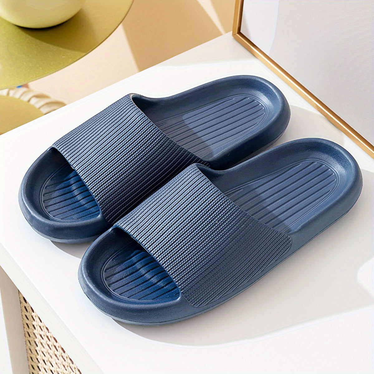 Men's Lightweight Non Slip Slippers for Indoor Outdoor Beach