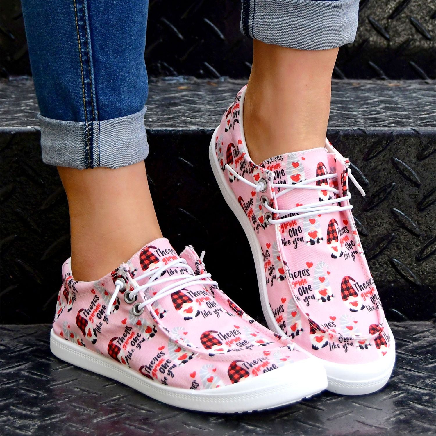 Women's Love Heart Canvas Shoes Lace Up Casual Flat Walking Shoes