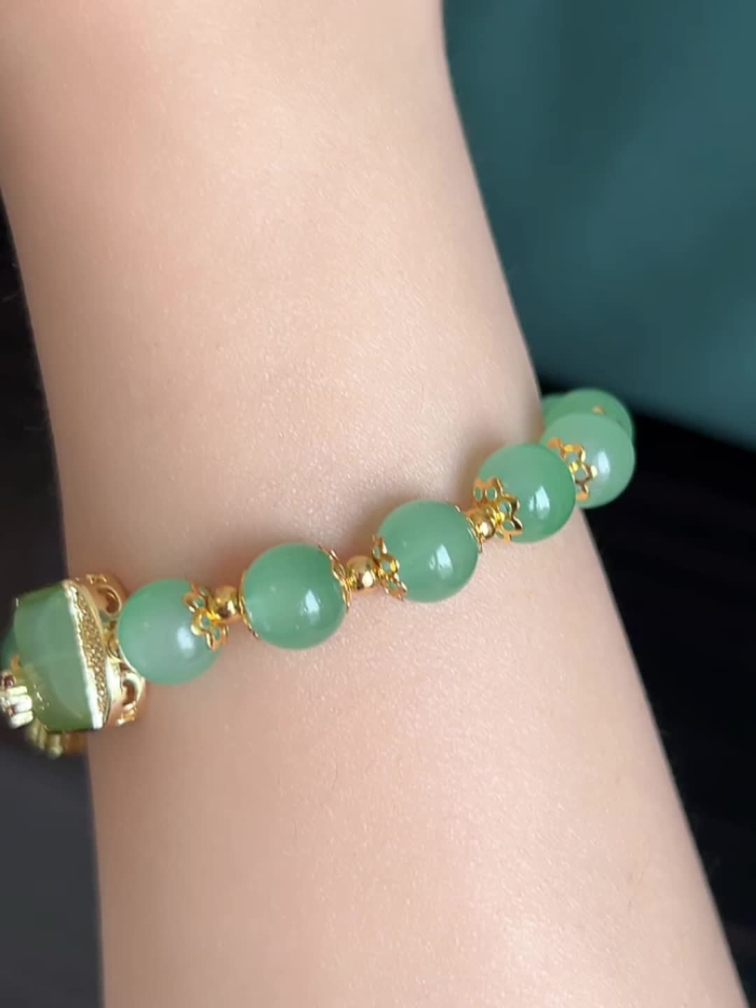 Green Gemstone Lotus Bracelet - Perfect Gift for Her