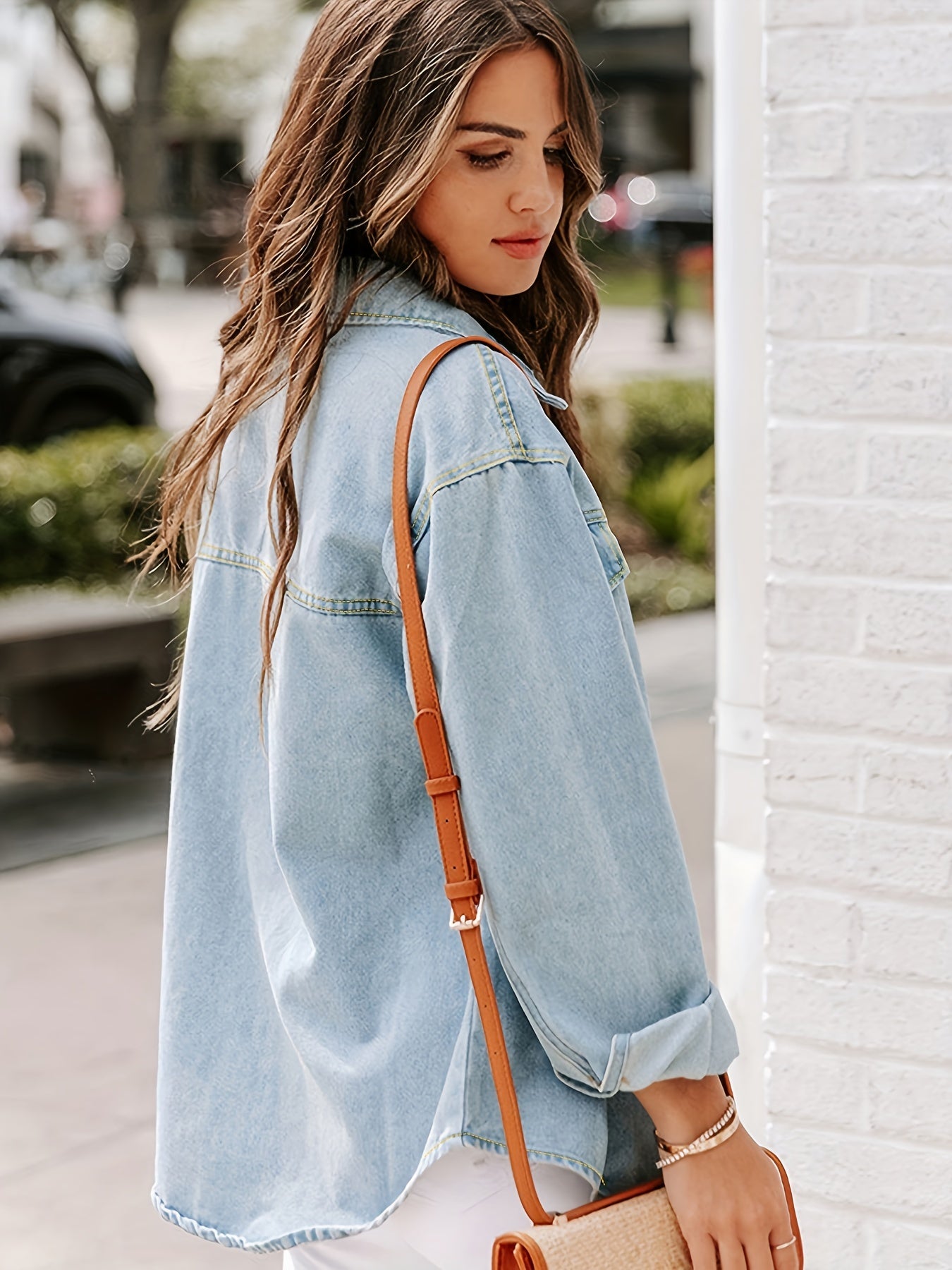 Women's Long Sleeves Denim Jacket with Flap Pockets