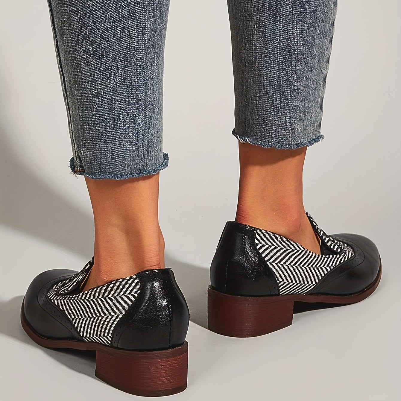 Women's Retro Brogues Low Heels Slip On Shoes
