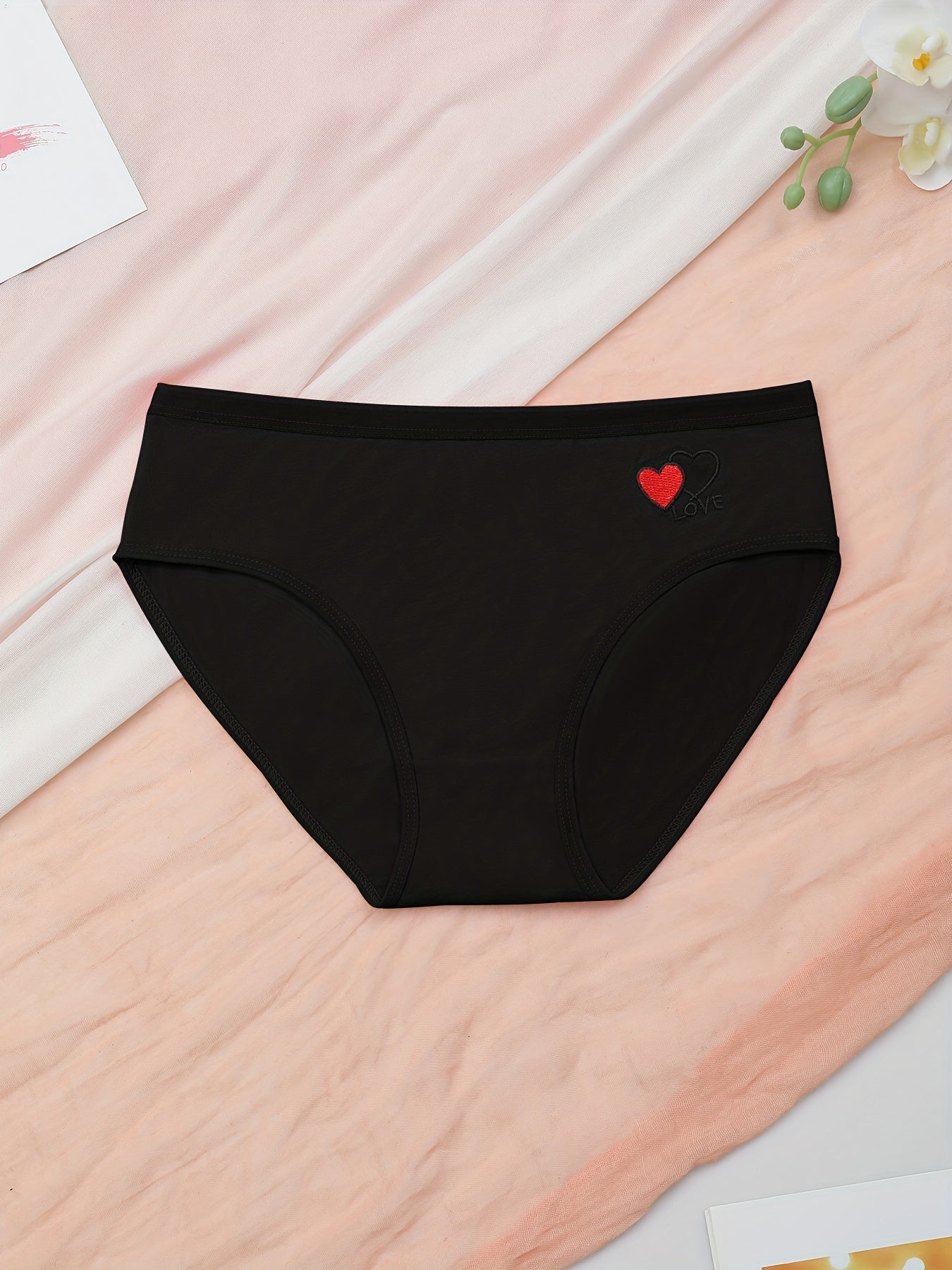 3pcs Heart Embroidery Briefs Comfy Stretchy Intimates Panties