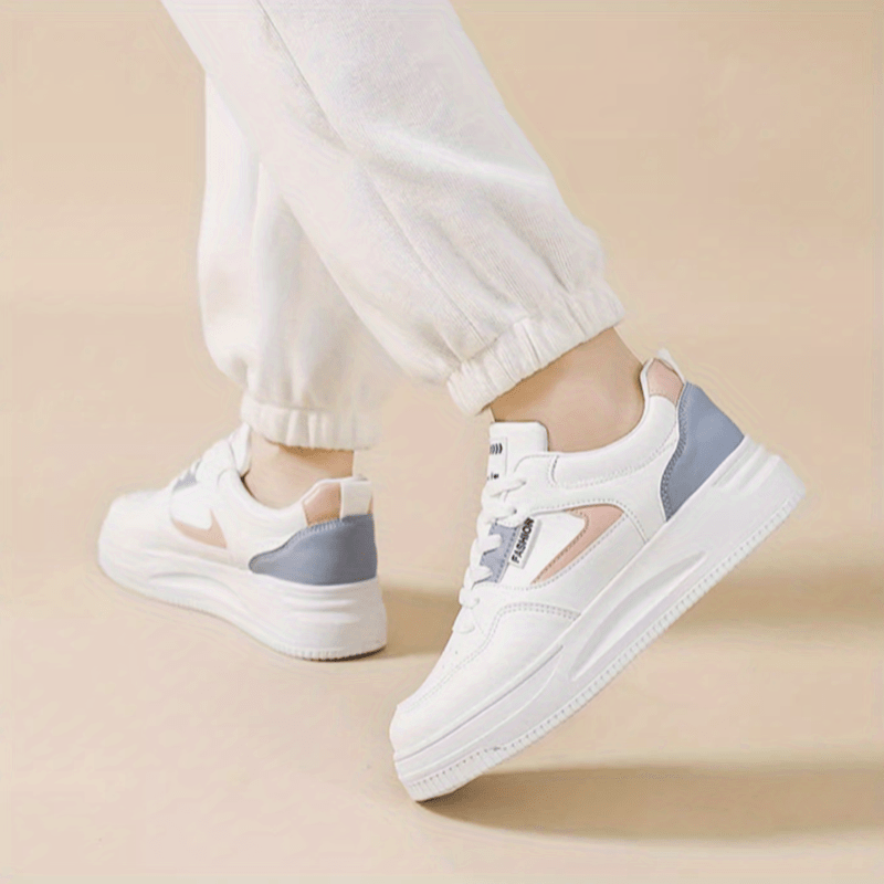 Women's Platform Skate Shoes Round Toe Colorblock Lace Up Low Top Sneakers