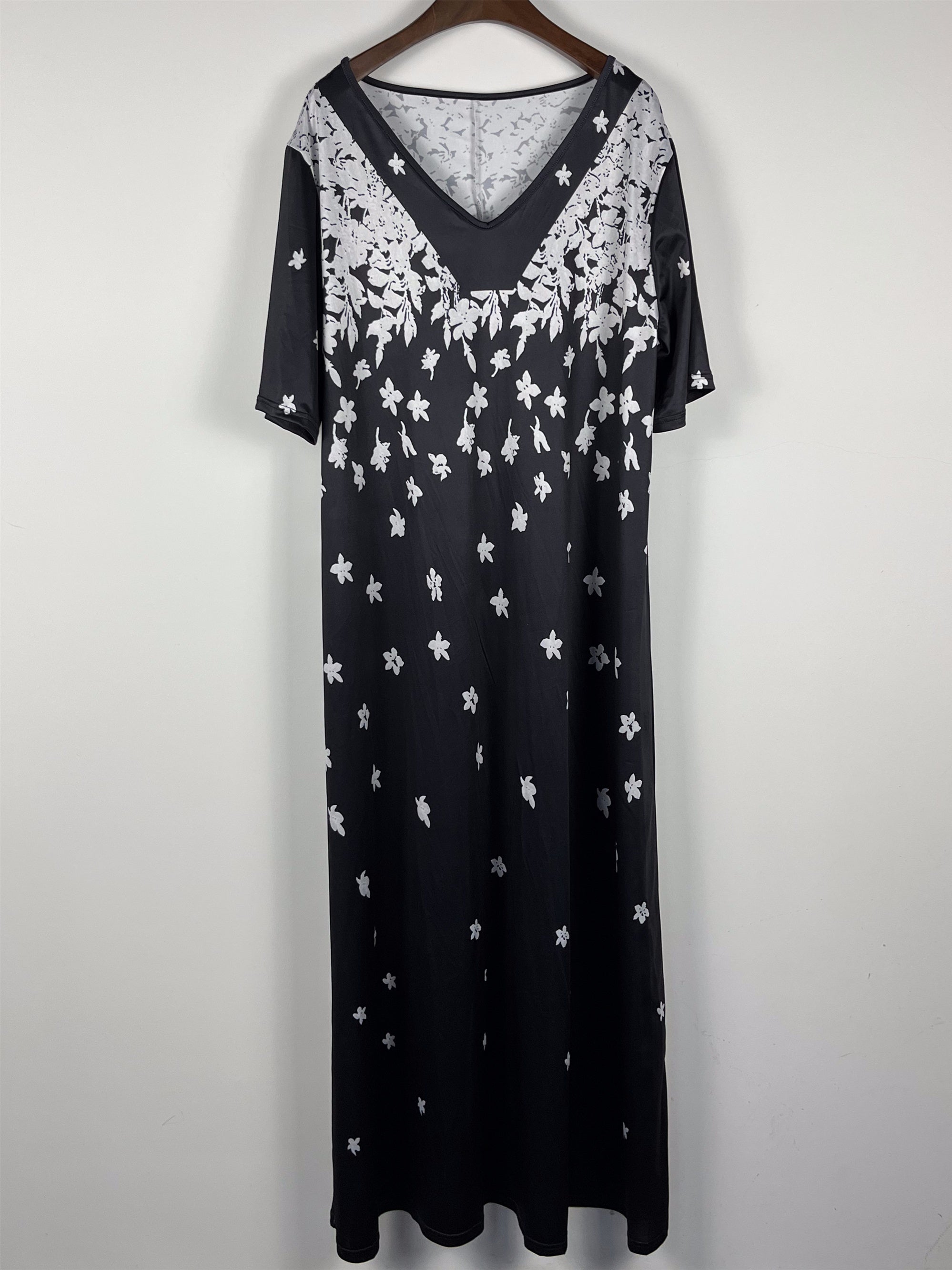 Women's Plus Floral Print V Neck Maxi Dress