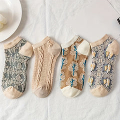 Retro Style Floral Textured Ankle Socks for Women