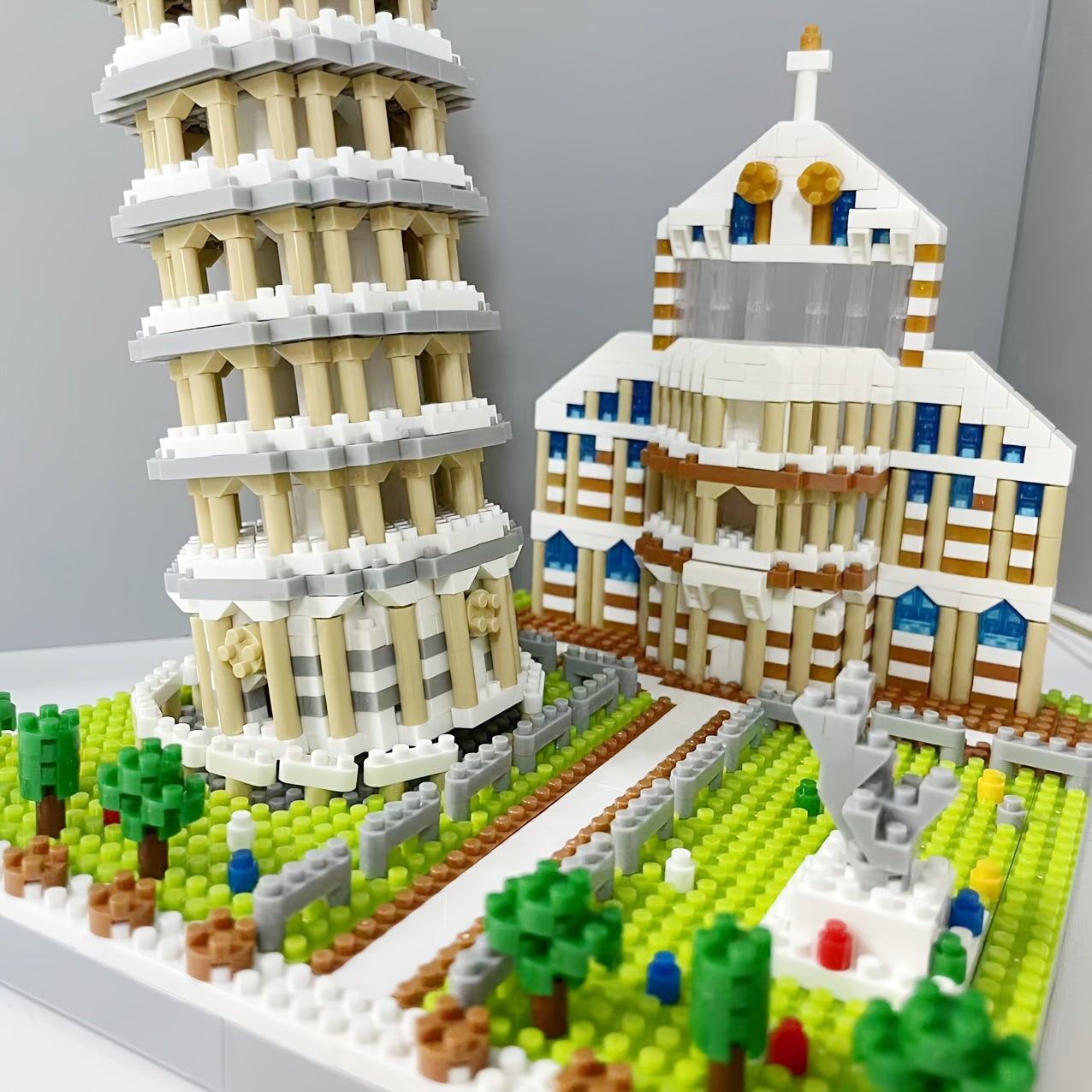 1649pcs Leaning Tower of Pisa Building Block Model Toy