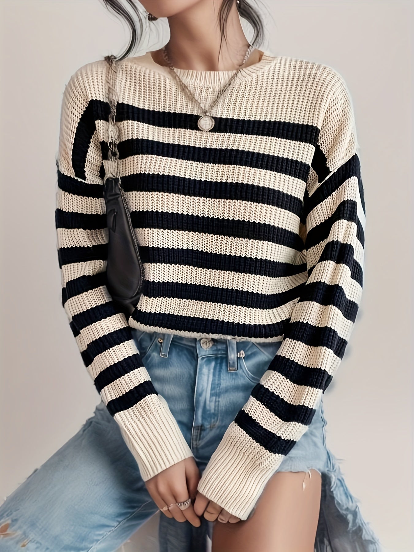 Stripe Pattern Knitted Pullover Sweater Crew Neck Long Sleeve for Fall & Winter
