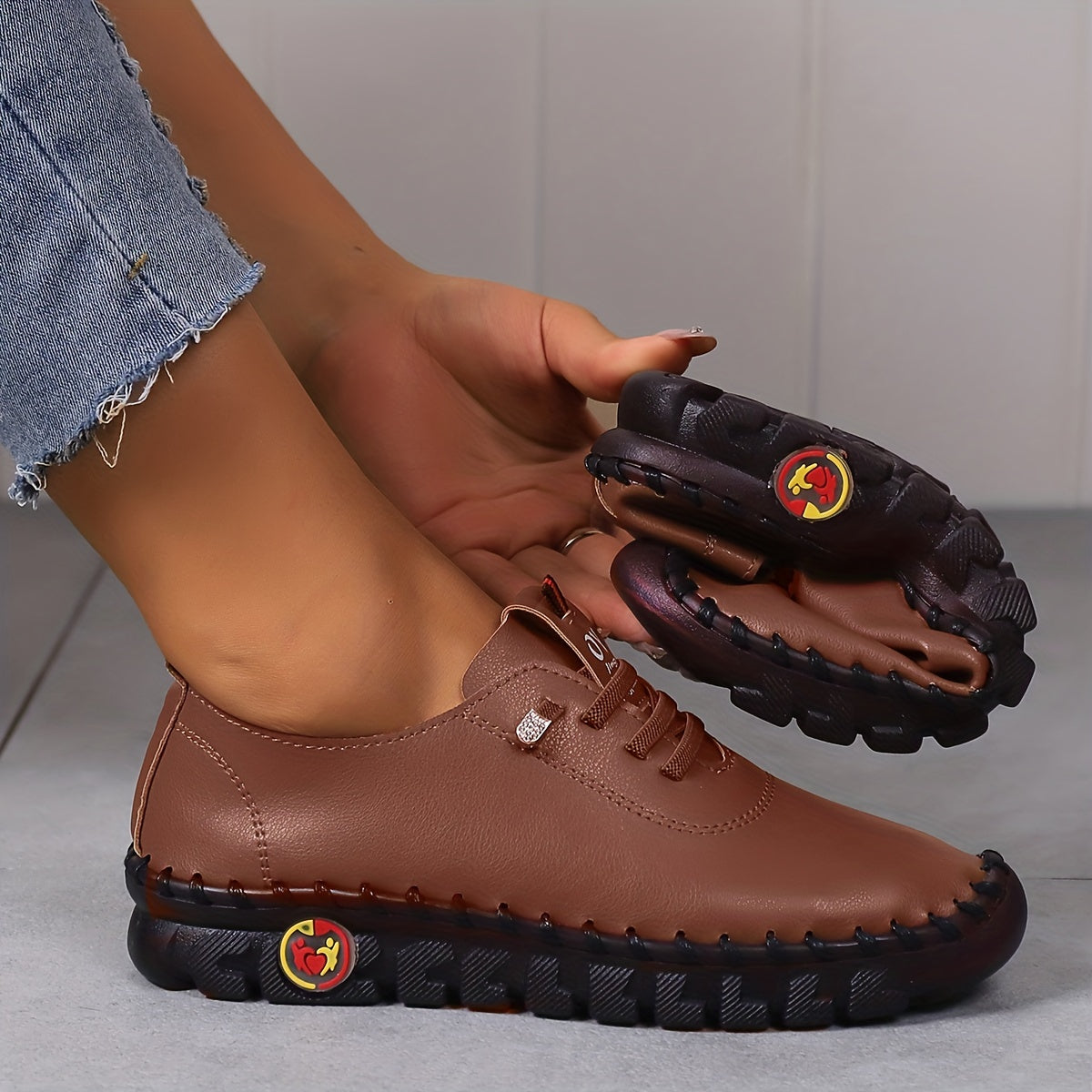 Women's Casual Flat Sneakers Soft Sole Low Top Shoes Comfy Slip On