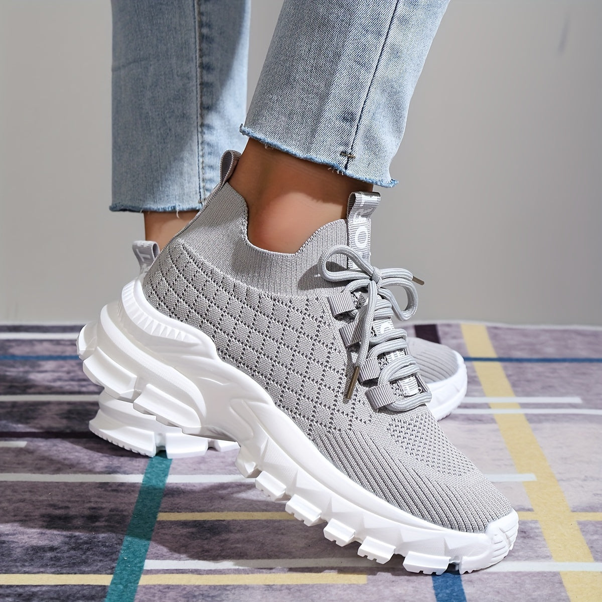 Mesh Breathable Chunky Sports Shoes Lightweight Running Shoes Women's Footwear