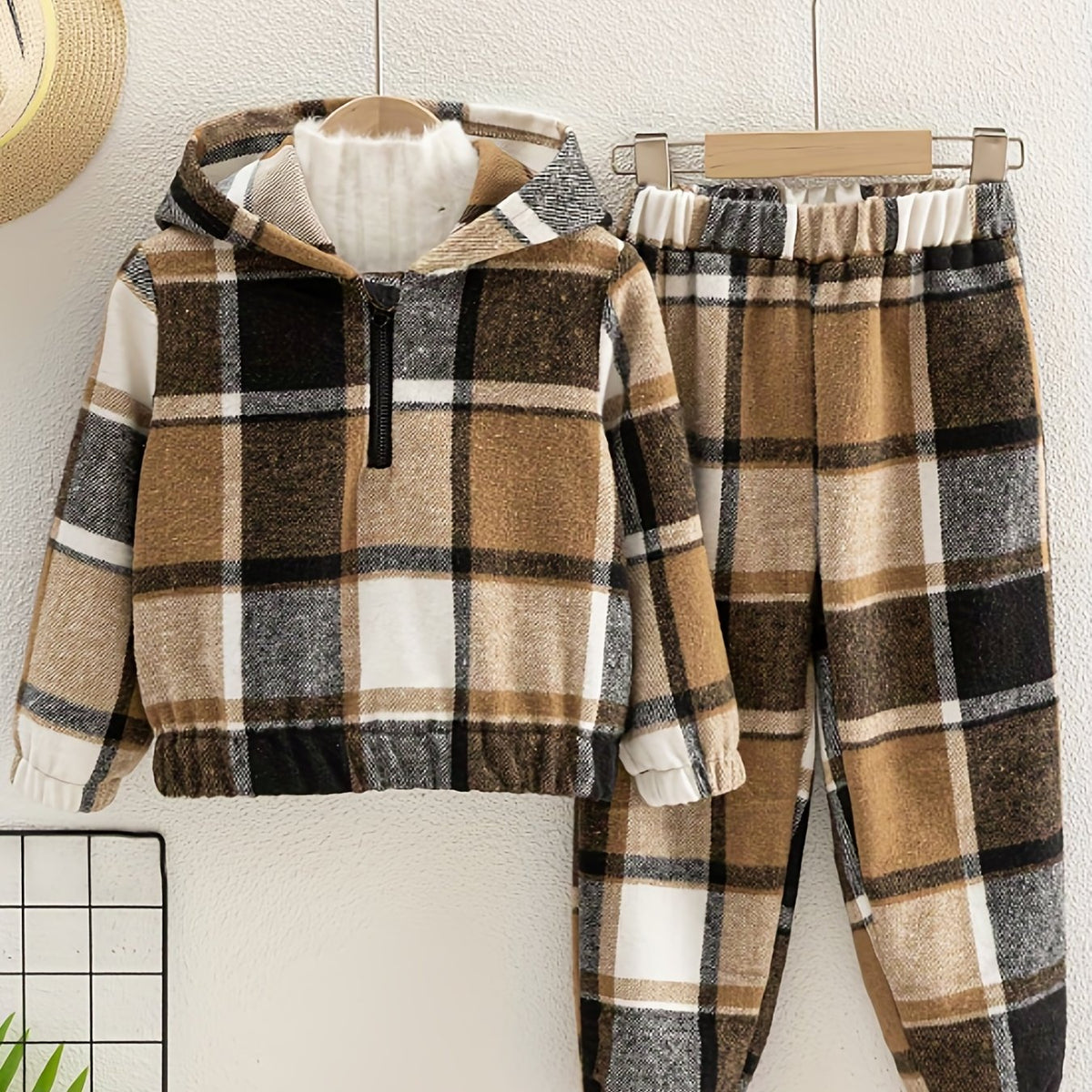 2pcs Little Boy Casual Hooded Sweatshirt & Trousers Set