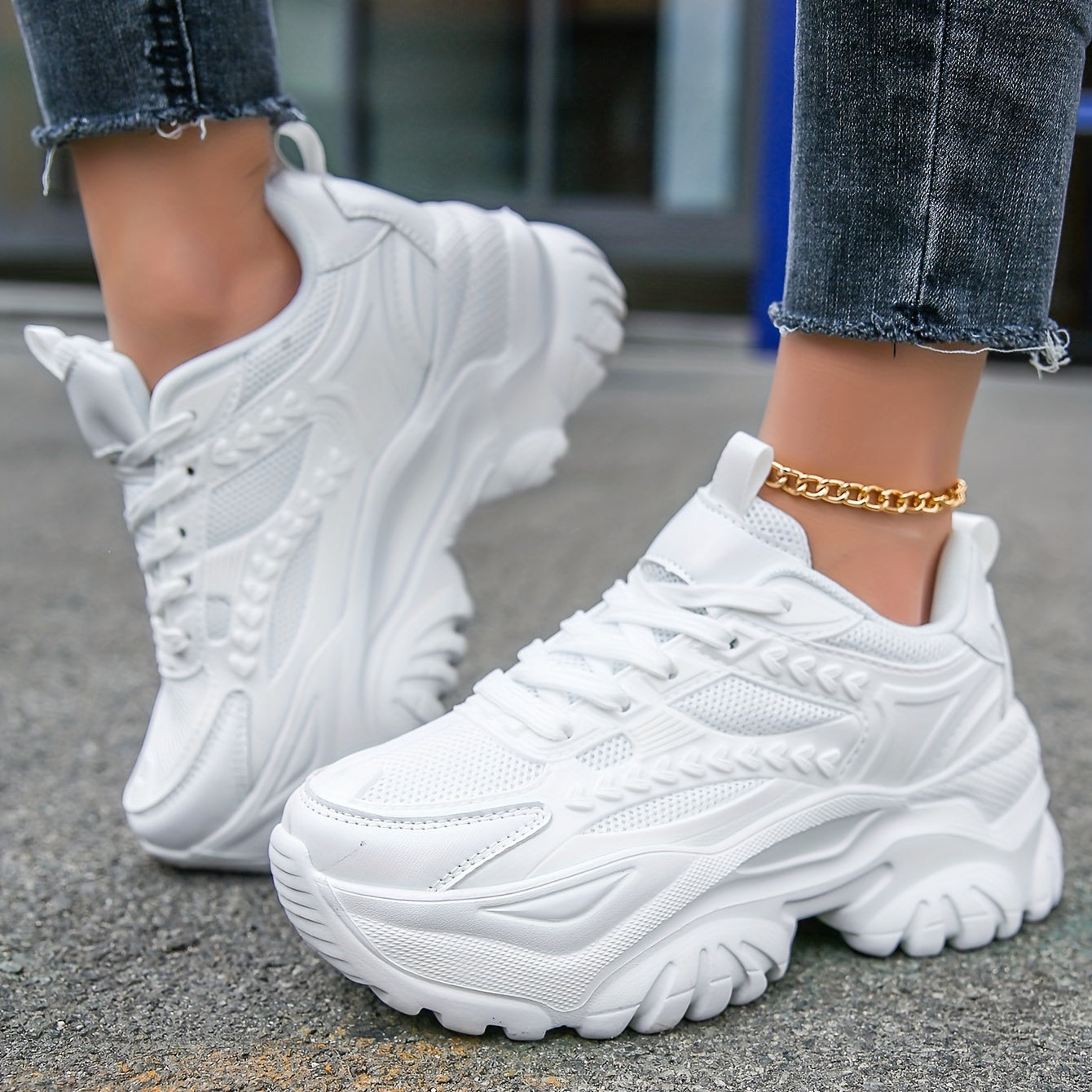 Women's Breathable Mesh Platform Sneakers Casual Lace Up Outdoor Shoes