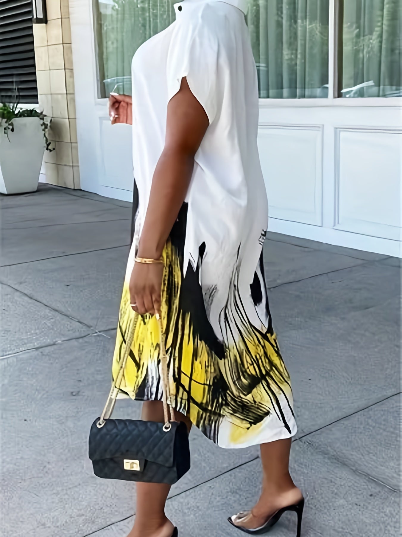  Art Strip Print Half Sleeve V Neck Dress